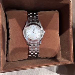 Gucci oyster diamond watch
